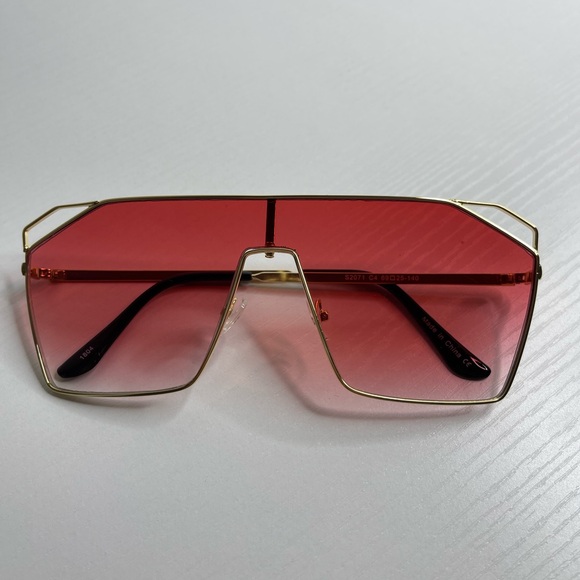 Sunglasses - Picture 3 of 7